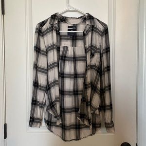 Brand: American eagle. Size:S. Color:black and white